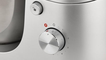 Kenwood Kitchen Machine 1100W 5L Bowl with Glass Blender