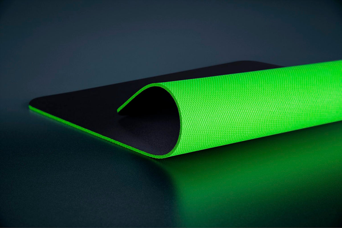 Razer Gigantus V2 Medium Gaming Mouse Mat