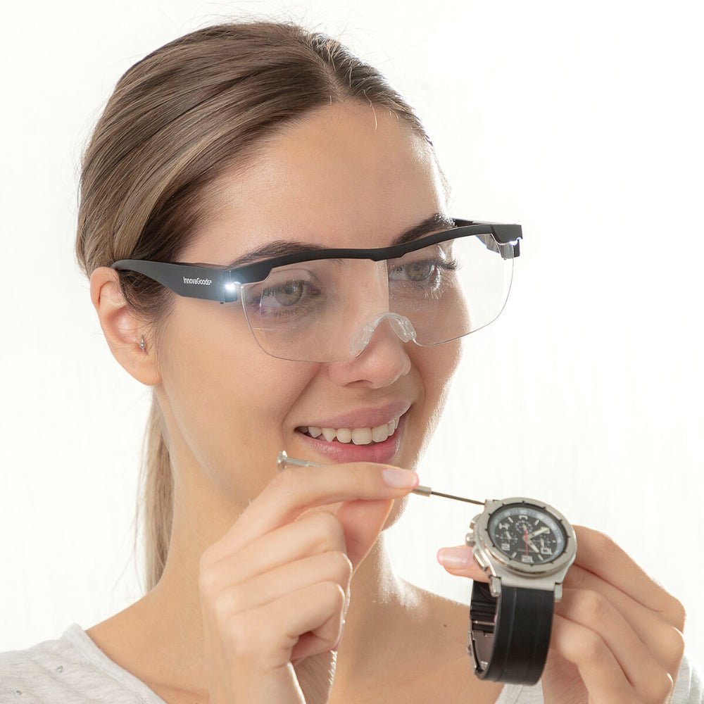 InnovaGoods Magnifying Glasses LED Light 180%